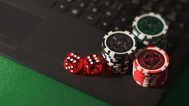 play online poker vietnam